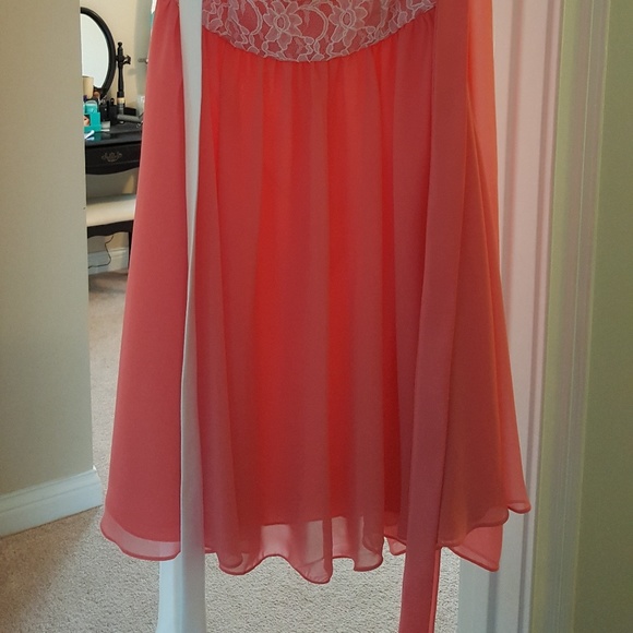 Dress - Picture 4 of 4